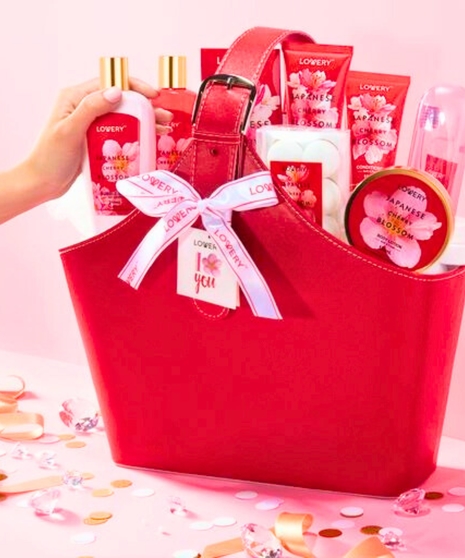 Spa Gift Basket - by Lovery