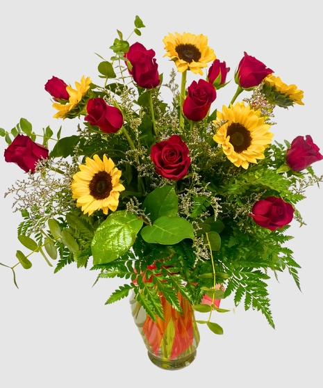 Super Deluxe Dozen Roses - with Sunflowers