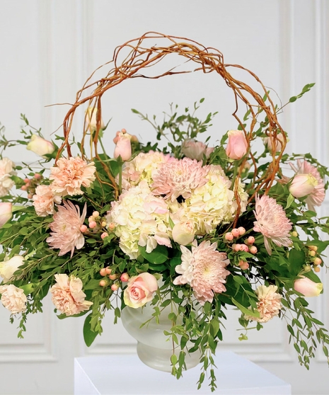 Graceful Pedestal - White